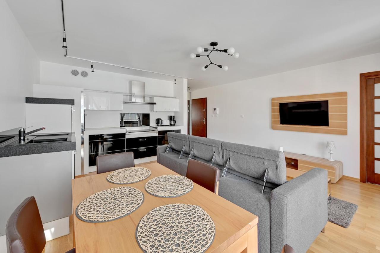 Nordbyhus Apartamenty Stara Winiarnia กดัญสก์ ภายนอก รูปภาพ
